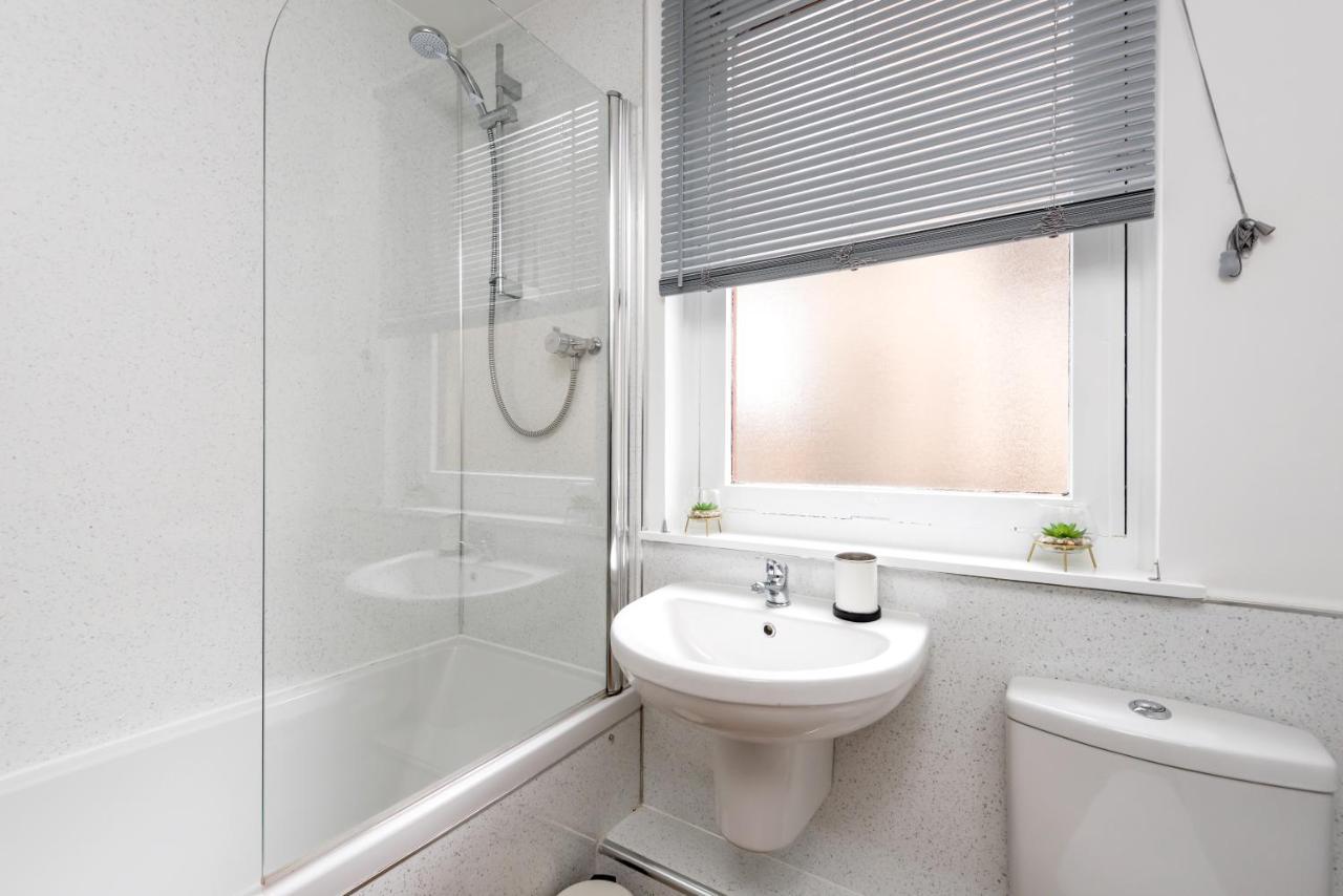 Cosy 1 Bedroom In The West End EDI Exteriér fotografie